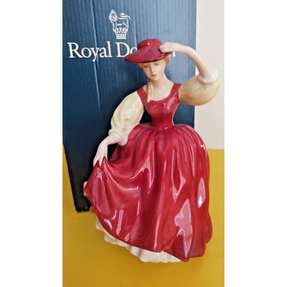 Royal Doulton, Figurine Buttercup HN2399, Vintage 1963 with Box - Picture 1 of 16